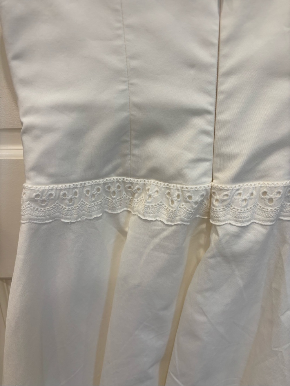 House of CB Liora White Cotton Broderie Anglaise trim Midi Dress - Picture 4 of 12